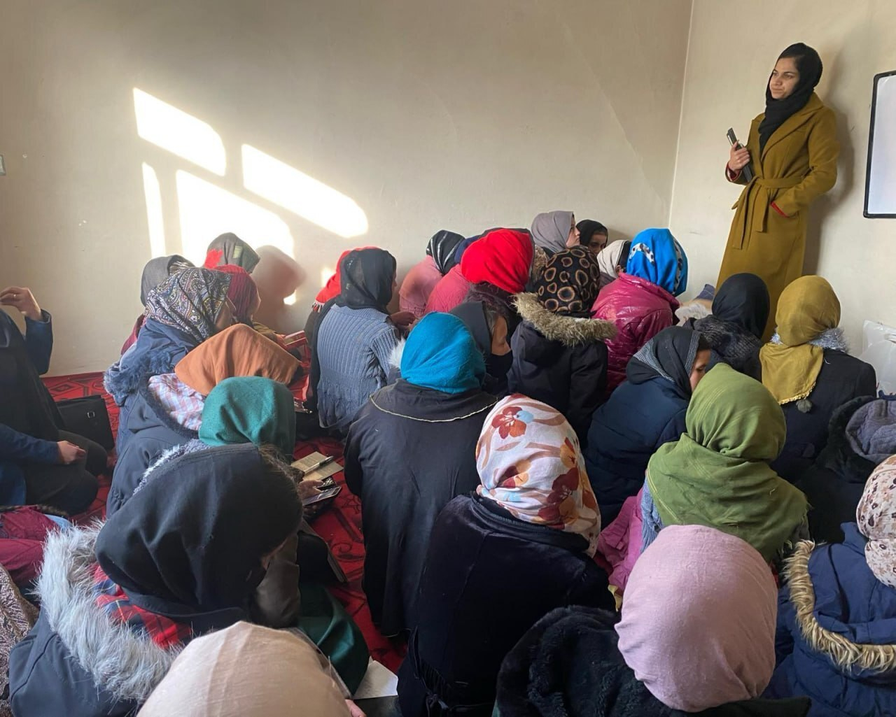 Парасто Хаким в школе. Фото: предоставлено Парасто Хаким