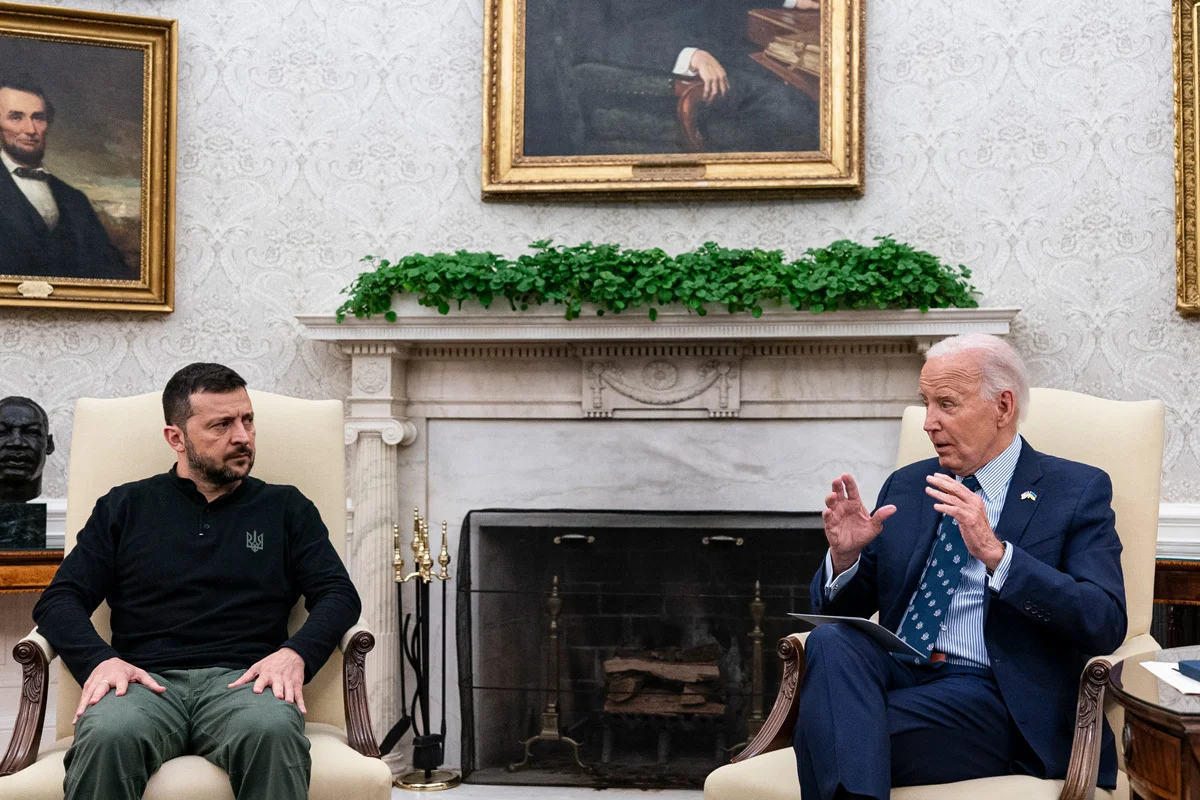 Джо Байден и Владимир Зеленский во время встречи в Овальном кабинете Белого дома в Вашингтоне, США, 26 сентября 2024 года. Фото: Alexander Drago / EPA-EFE