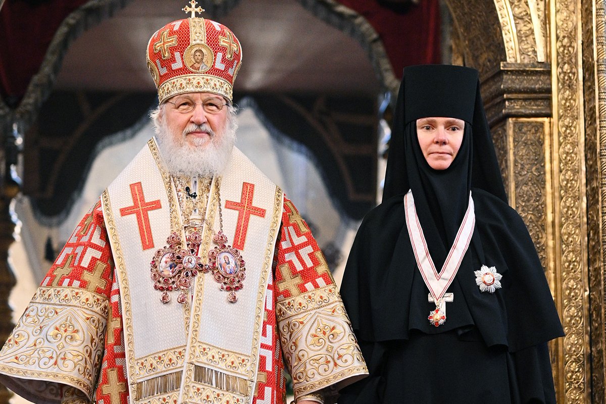 Патриарх Кирилл и игуменья Ксения в Успенском соборе Московского Кремля, 3 мая 2021 года. Фото: Олег Варов /  Пресс-служба Патриарха Московского и всея Руси