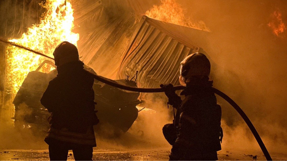 Черное море горит