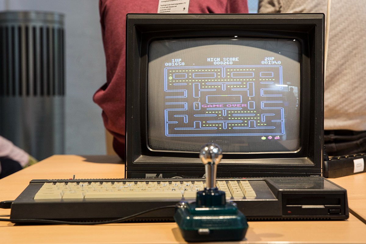 Игра Pac-Man на мониторе на фестивале винтажных компьютеров в Берлине, Германия, 8 октября 2017 года. Фото: Omer Messinger / EPA-EFE