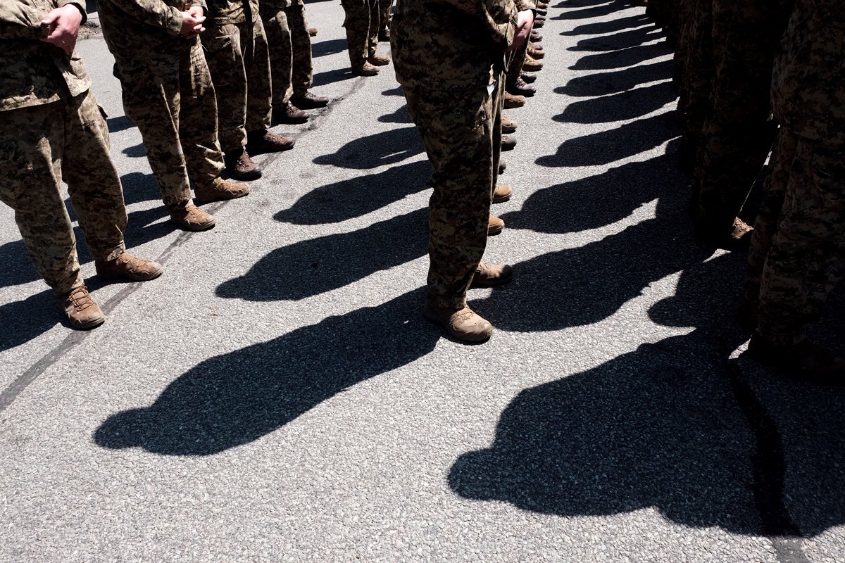 Военнослужащие многонациональной бригады НАТО на базе Адажи, Латвия, 26 июня 2025 года. Фото: Valda Kalnina / EPA