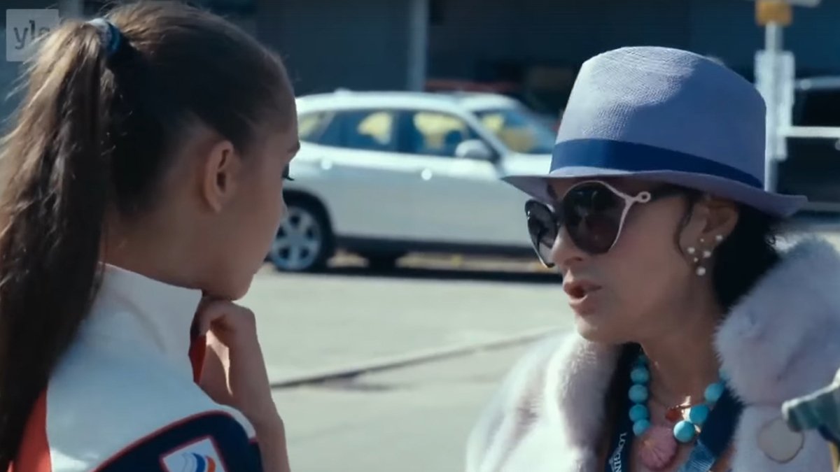 Кадр из документального фильма «За пределом»