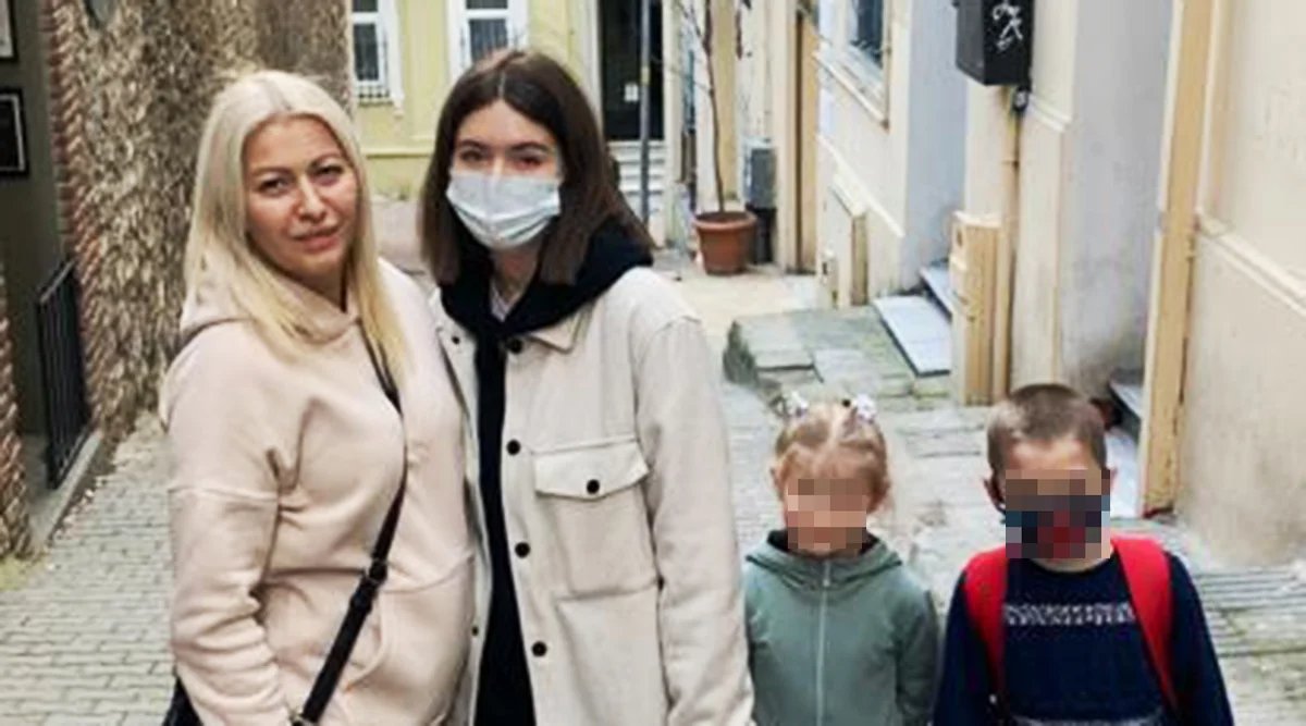 Лидия Прудовская со своими детьми