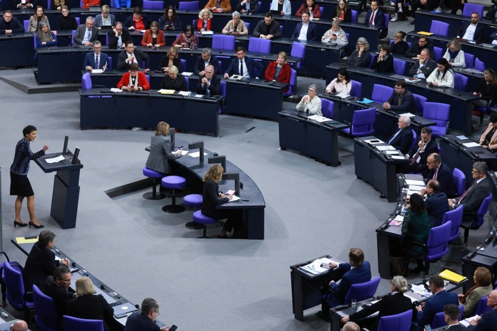 Заседание бундестага, фото: Clemens Bilan / EPA-EFE