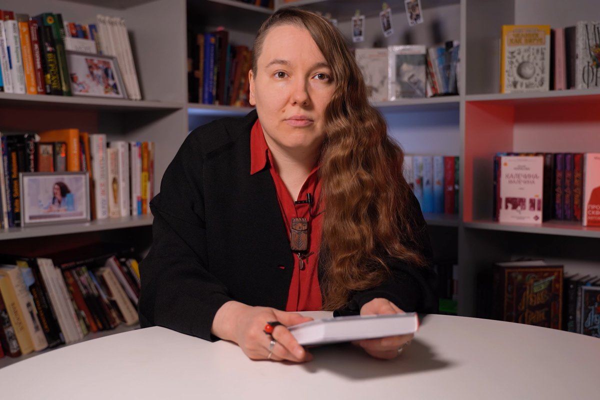 Евгения Некрасова. Фото: Издательство АСТ /  YouTube