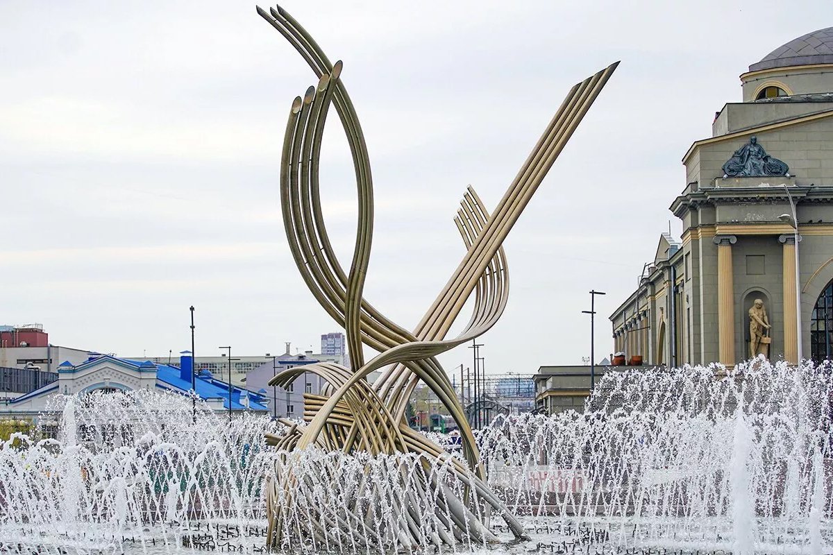 Фонтан «Похищение Европы» у Киевского вокзала в Москве. Фото: Е. Самарина / mos.ru