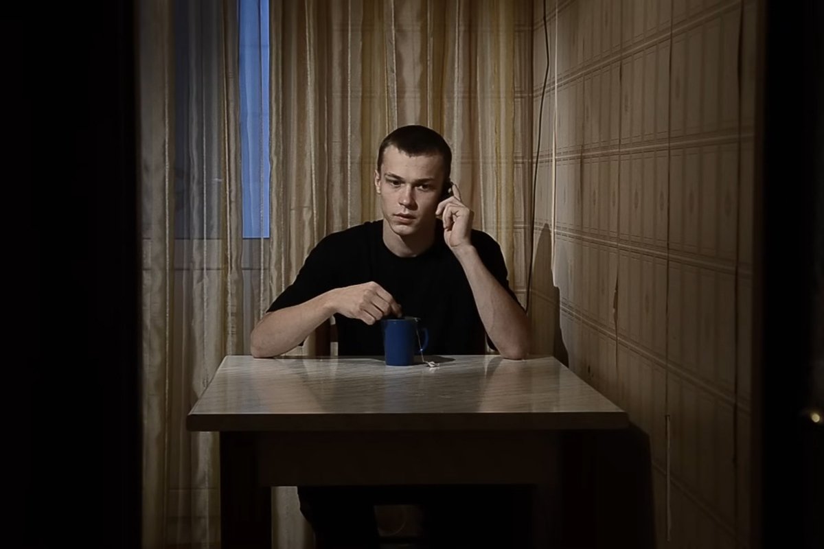 Юра Борисов в фильме «Перелом», 2012 год. Фото: @LSK3551705 / YouTube