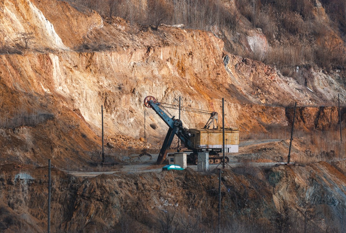 Вид на карьер украинской компании по добыче природного графита в Кировоградской области, Украина, 28 февраля 2025 года. Фото: Arsen Dzodzaiev / EPA